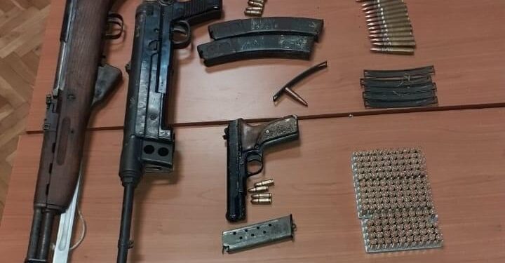 BIJELO POLJE: POLICIJA PRONAŠLA NELEGALNO ORUŽJE