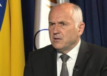 Inzko: Dodik je pucao sam sebi u nogu