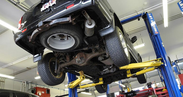 STRAVA U ZAGREBU: Automobil pao s dizalice i usmrtio mehaničara