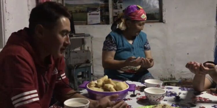 (VIDEO) POGLEDAJTE ZANIMLJIVU EMISIJU O ŽIVOTU MUSLIMANA U MONGOLIJI