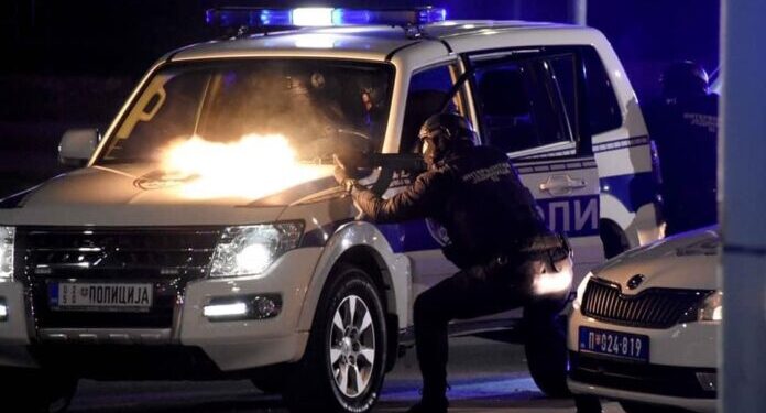 Haos na auto-putu: Naoružani lažni policajci pljačkali ljude