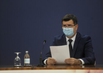 “KAD ČUJEM PRIČE O NOVOJ GODINI NIJE MI DOBRO” Dr Đerlek: Mjere nisu dale očekivane rezultate; Zaraženo 3.107 ljekara i medicinskih sestara