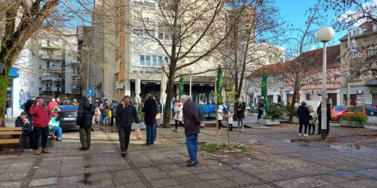 Oštećena zgrada hrvatske vlade, evakuisani svi sa premijerom