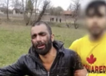 (VIDEO) Njemački “Der Spiegel” objavio snimke: Hrvatski policajci bičuju i premlaćuju migrante