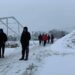 OSTAVILI SU NAS OVDJE DA UMREMO OD GLADI I HLADNOĆE: SNIJEG DODATNO OTEŽAVA USLOVE MIGRANTIMA U KAMPU LIPA
