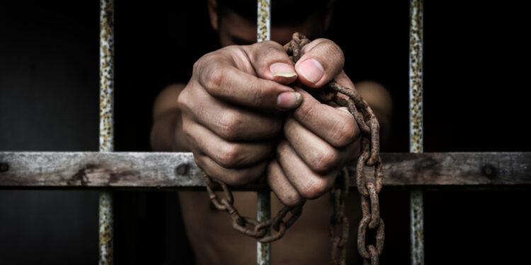 NAJKRAĆI STAŽ NA SVIJETU: PROBAO DA DILUJE, UHAPSILI GA NAKON DESET MINUTA