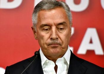MILO ĐUKANOVIĆ DOŽIVIO TRAGEDIJU: Majka STANA izgubila bitku sa koronavirusom