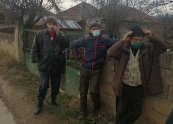 UŽAS: BRAT I SESTRA MISLILI DA SU SAHRANILI MAJKU A NJENO TIJELO DANIMA BILO U KUĆI