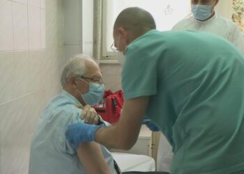 ČETIRI SATA POSLIJE FAJZERA: Dr Kon otkrio kako se osjeća poslije primanja vakcine