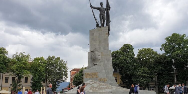 KRALJEVO: U COVID AMBULANTI PREMINUO MUŠKARAC: LJEKARI GA ODMAH PRIMILI ALI NIJE MU BILO SPASA