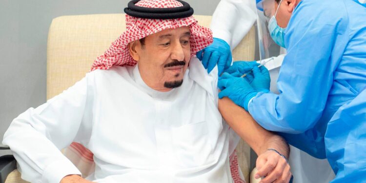 Saudijski kralj primio prvu dozu vakcine protiv korone