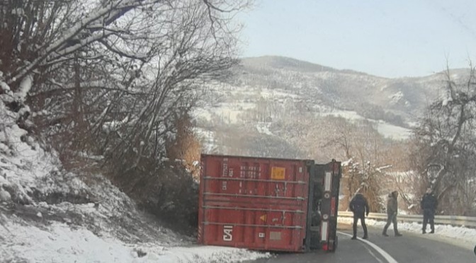 PREVRNUO SE TERETNJAK KOD BRODAREVA