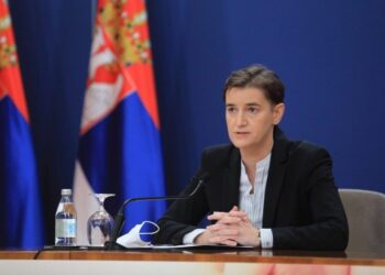 Brnabić: Sutra kreće prijava za vakcinu preko eUprave, otvara se prvi punkt za masovnu vakcinaciju