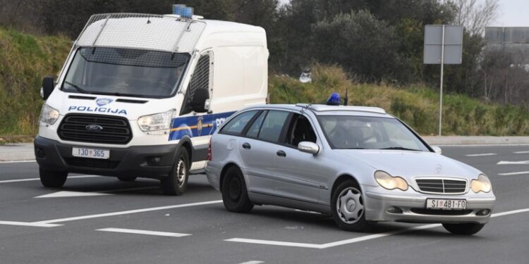 Otkriveni motivi za nezapamćeni pokolj u Hrvatskoj: Policija traži ubicu, imaju važno obavještenje za građane