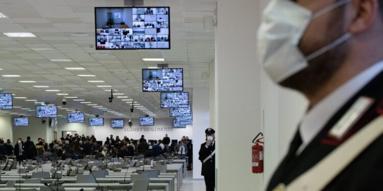 Počelo najveće suđenje italijanskoj mafiji u posljednjih 30 godina