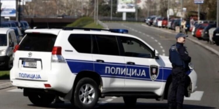 Policija zaplijenila više od 1,7 kilograma droge, uhapšene tri osobe