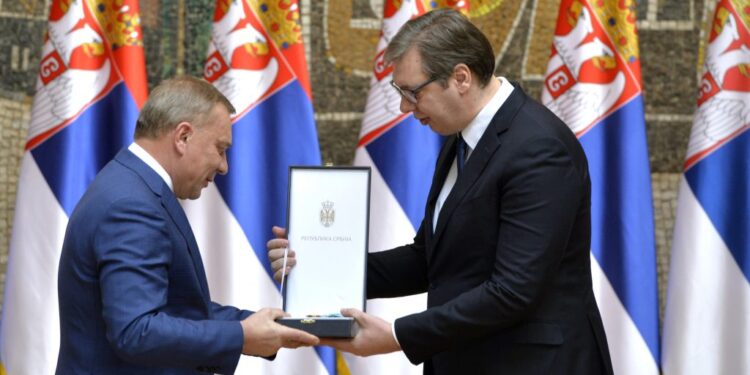 Povodom državnog praznika Sretenja, predsjednik Srbije podijelio odlikovanja