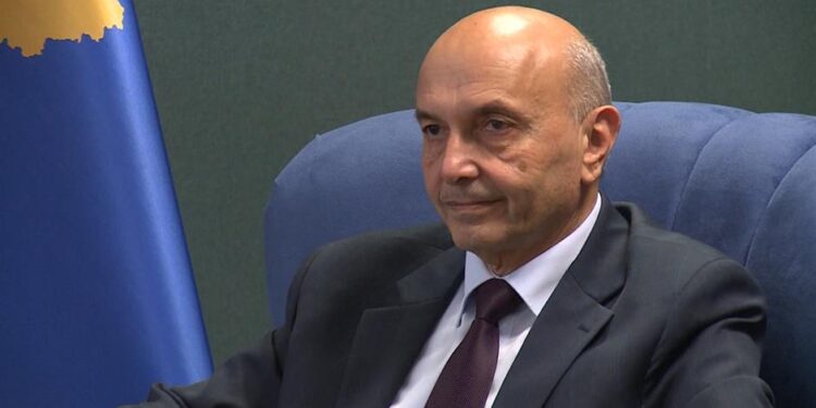 Zbog loših izbornih rezultata, predsjednik Demokratskog saveza Kosova Isa Mustafa podnio ostavku