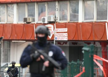 Duge cijevi na Marakani, blokiran stadion Zvezde