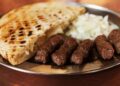 DONOSIMO ORIGINALNI RECEPT ZA BOSANSKE ĆEVAPE, NIKO IM NE MOŽE ODOLJETI