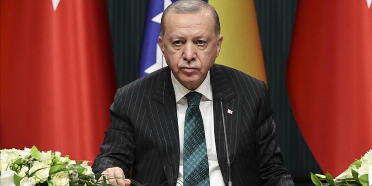 Erdogan: Nastavljamo pomagati BiH u borbi s pandemijom