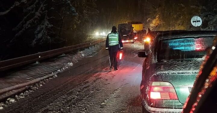 NOVA VAROŠ: PADAVINE IZAZVALE KOLAPS U SAOBRAĆAJU