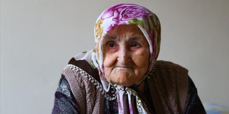 Stošestogodišnja Turkinja svjedok dvije pandemije: Najviše mi je žao zdravstvenih radnika
