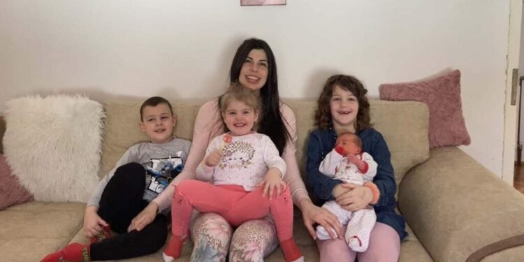 MAJKA HRABROST, ČETVORO DJECE RODILA CARSKIM REZOM