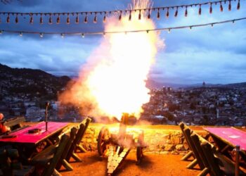 HISTORIJA RAMAZANSKOG TOPA: Tradiciju staru 200 godina obnovila je omladina SDA