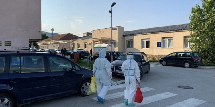 Pad broja hospitalizovanih u Novom Pazaru, preminuo jedan pacijent