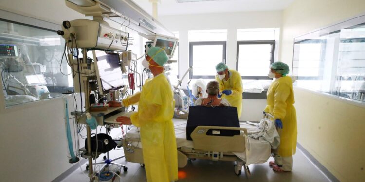 U Srbiji još 34 žrtve korona virusa, 2.583 novozaražene osobe