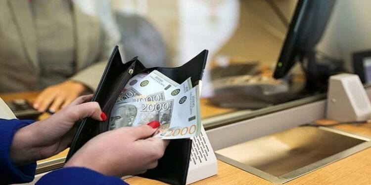 Počela isplata polovine minimalca za mart. Kada će novčana pomoć “leći” i na vaš račun?