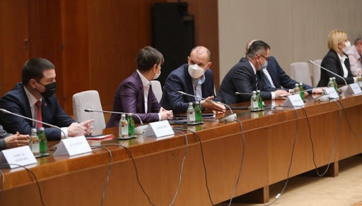 Krizni štab upravo prelomio! Ovo su nove mjere i ima značajnih promjena