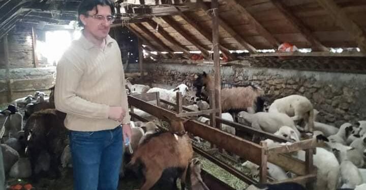 BIJELO POLJE: POSJETA DRŽAVNOG SEKRETARA VELIČKOVIĆA POLJOPRIVREDNOM GAZDINSTVU HASKOVIĆ