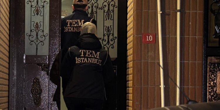 Turska: U operacijama u Istanbulu uhapšeno 30 terorista FETO-a