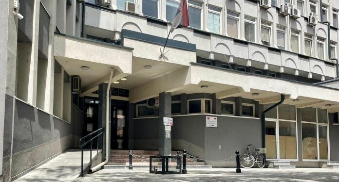 NOVI PAZAR: Diler kokaina na sudu fotografisao i provocirao policijske službenike