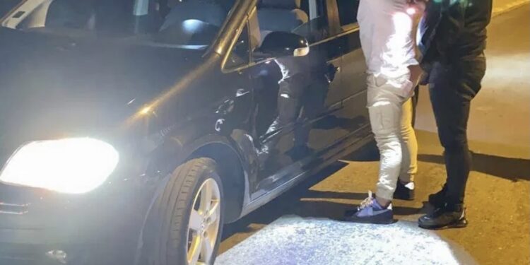 AKCIJA NOVOPAZARSKE POLICIJE! Hapšenja, zaplijena narkotika i hladnog oružija (FOTO)