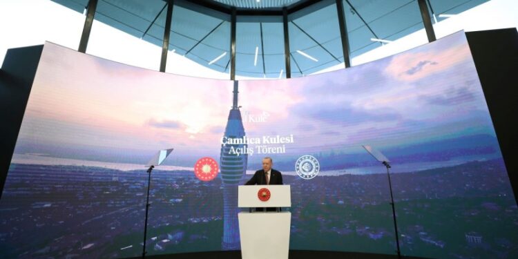 Erdogan otvorio najvišu građevinu Istanbula: Krajem juna kamen temeljac za projekat “Kanal Istanbul”