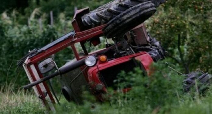 BiH: Muškarac smrtno stradao pod točkovima traktora