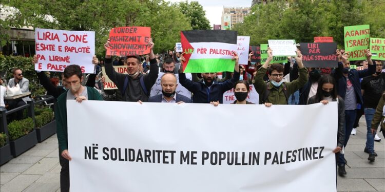 Priština: Održan “Marš solidarnosti” sa palestinskim narodom
