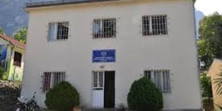 Crna Gora: Stomatolog pesnicom slomio nos pacijentu