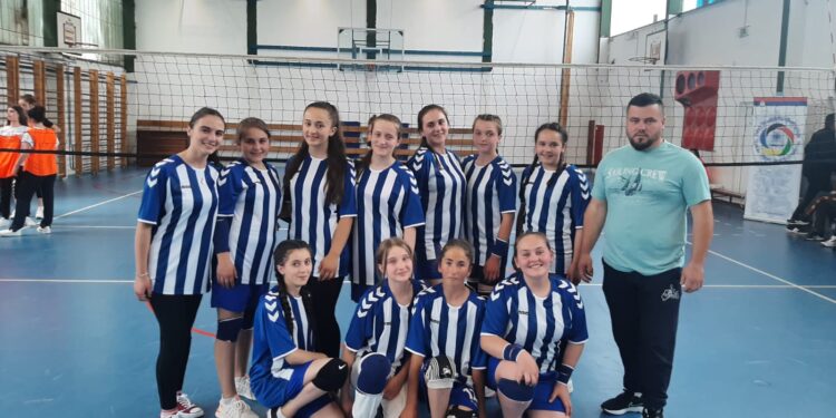 Održano opštinsko takmičenje učenika osnovnih škola u odbojci, OŠ “Dr Ibrahim Bakić” Ljeskova i ove godine odnijela pobjedu