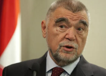 Mesić: Toliko se ratovalo i krvi prolilo, a granice nisu ni za milimetar promijenjene