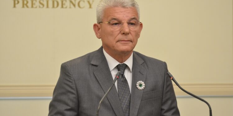 Džaferović: Mladića će pamtiti kao ratnog zločinca; sud nije imao snage presuditi genocid i u drugim općinama