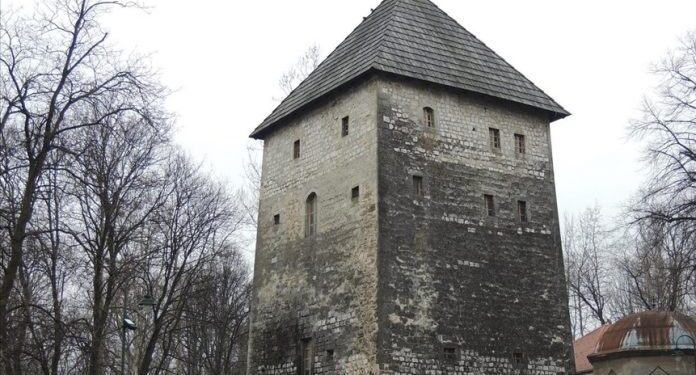 Kapetanova kula spomenik kulture u gradu na Uni