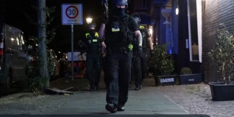 OPSADNO STANJE U BERLINU NAKON UBISTVA PAZARCA- VIDEO sa lica mjesta…