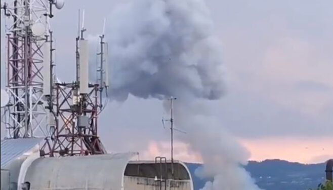 (VIDEO) ODJEKNULA SNAŽNA EKSPLOZIJA: IMA POVRIJEĐENIH, NAREĐENA EVAKUACIJA U ČAČKU