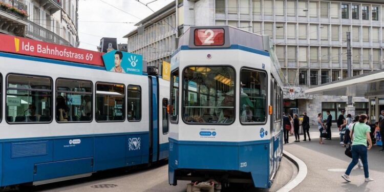 Šest sati 64-godišnjak se mrtav vozio u tramvaju, niko nije primjetio
