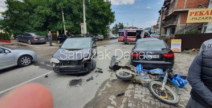 Teška saobraćajna nesreća u Novom Pazaru: Vozač bježao od policije pa udario ženu