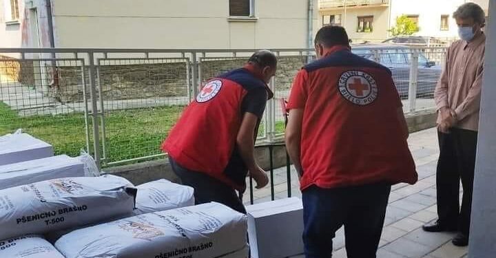 BIJELO POLJE: URUČENA HUMANITARNA POMOĆ ZA PREKO ČETRDESET PORODICA